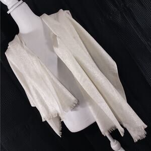 NWT! MARCUS ADLER NEW YORK! SILVER EMBROIDERED CREAM SCARF, WRAP, LARGE!